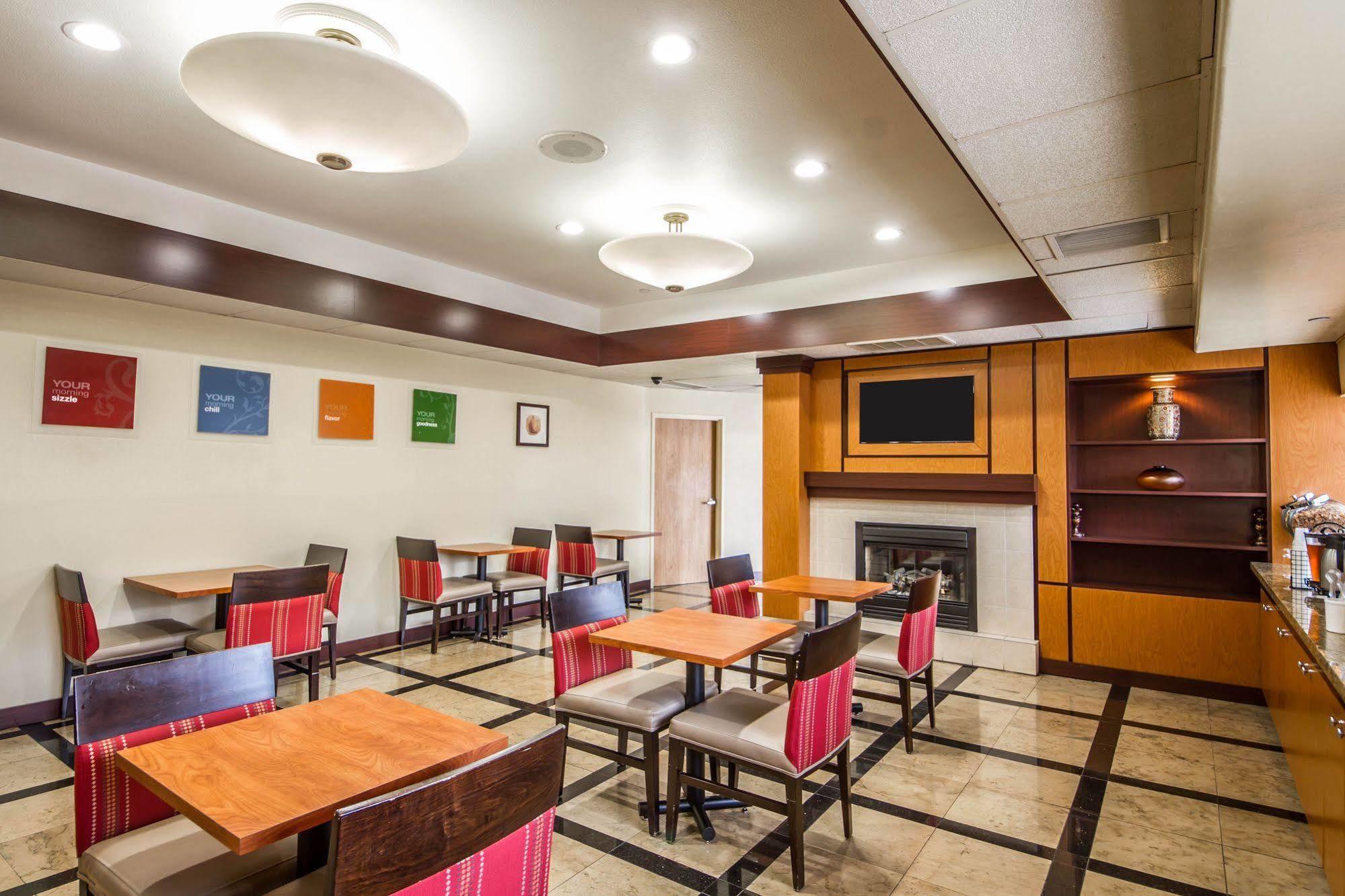 Comfort Inn & Suites Oakland Airport Kültér fotó